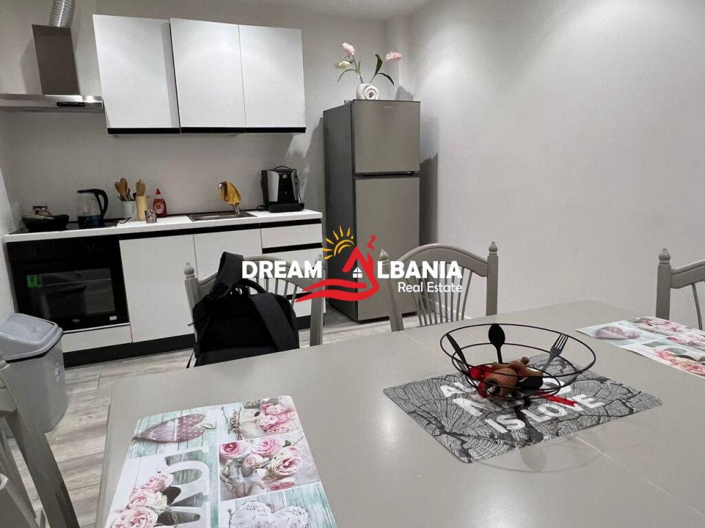 Jepet me qera duplex tek rruga e Kavajes prane Xhamise Dine Hoxha (ID 42214939)