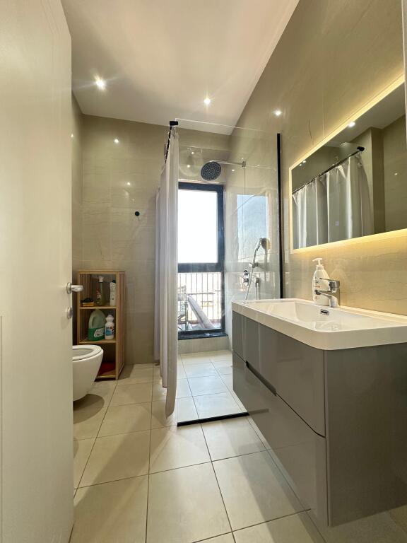 Apartament me qira 1+1 – Garden Building, Rruga e Kavajes