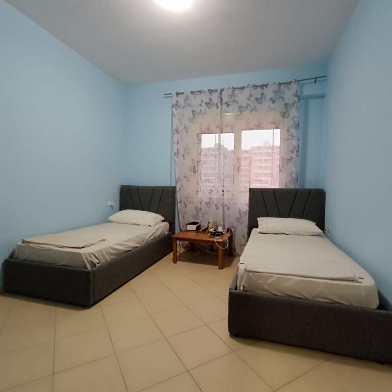 JEPET APARTAMENT 2+1 ME QIRA VLORE!