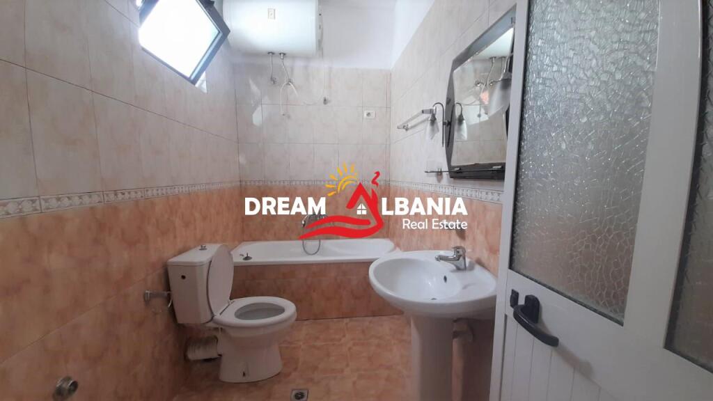 Casa privata in affitto, superficie 100 m², 2 piani