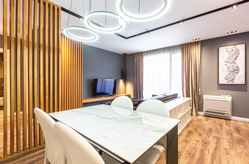 🟢 SHITET | LUXURY APARTAMENT NË QENDËR TIRANE📍 Vetëm 40 metra nga Toptani Center 💶 Çmim: 320,000€