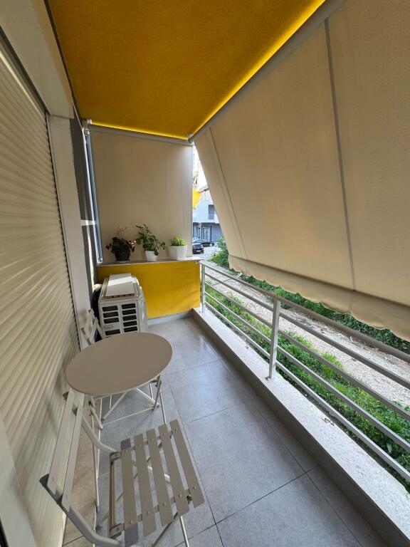 Apartament 2+1 me qera ne Shkoze te Kompleksi i Tom Doshit!!