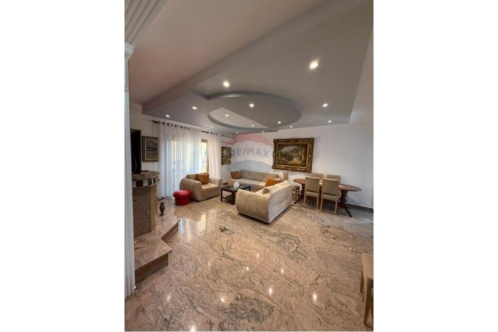 Apartment for Rent – “Zogu I” Boulevard, Center..