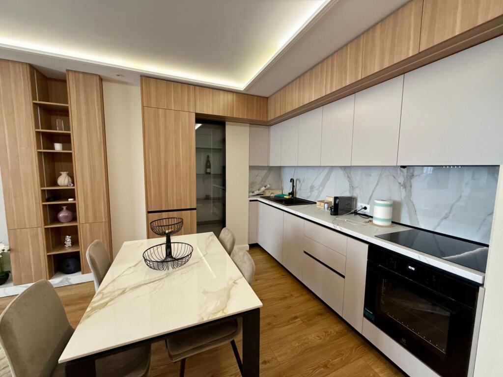 Luxury 1+1 apartment for rent on Kavaja street near the Center