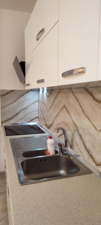Jepet Me Qera Apartament 1+1+1 Ballkon