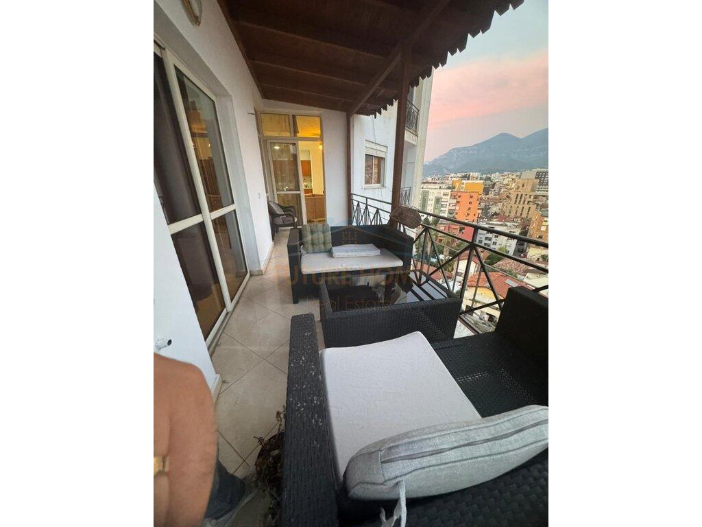 Qera, Apartament 2+1, Rruga e Barrikadave