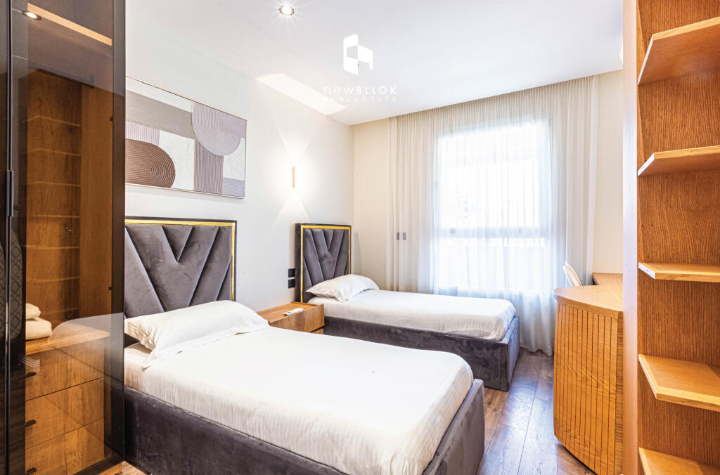 🟢 SHITET | LUXURY APARTAMENT NË QENDËR TIRANE📍 Vetëm 40 metra nga Toptani Center 💶 Çmim: 320,000€