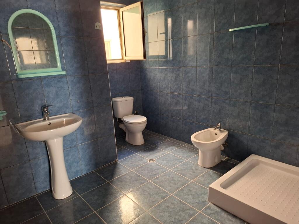 Jepet Me Qera Apartament 2+1+1 Ballkon