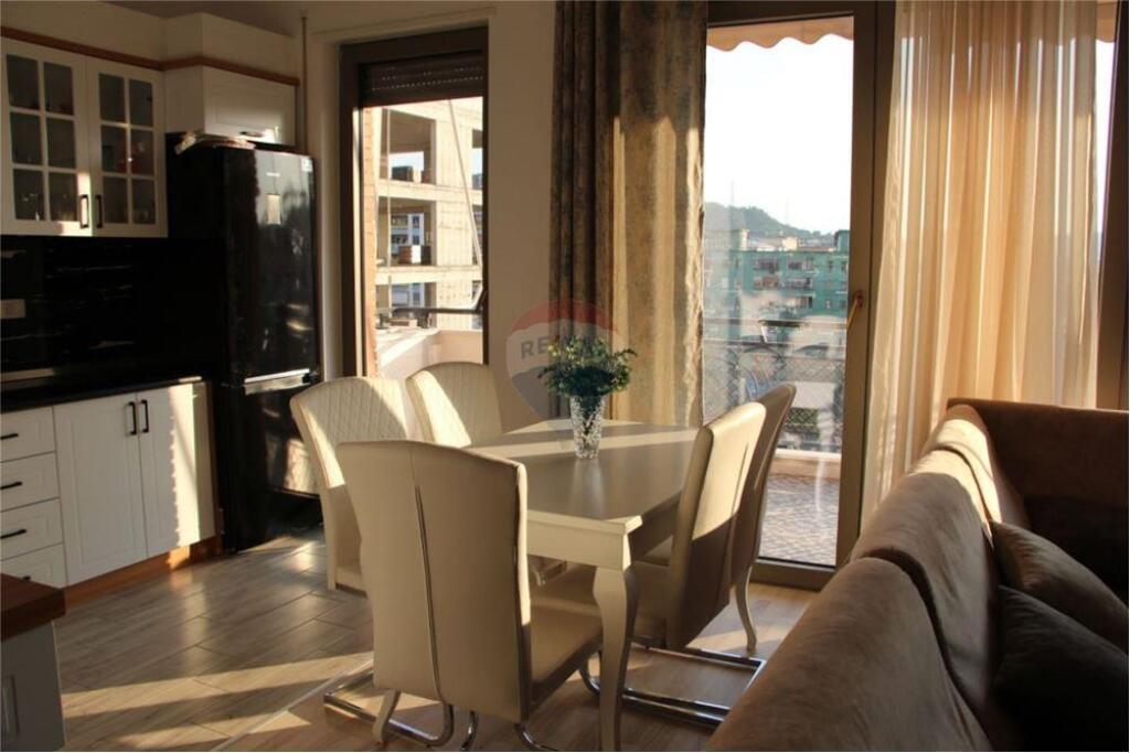 APARTAMENT ME QIRA 2+1 TE KOMPLEKSI DELIJORGJI