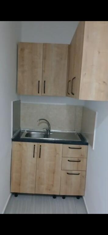 Apartment 1+1 for rent 41000 lek at the new Electronic market