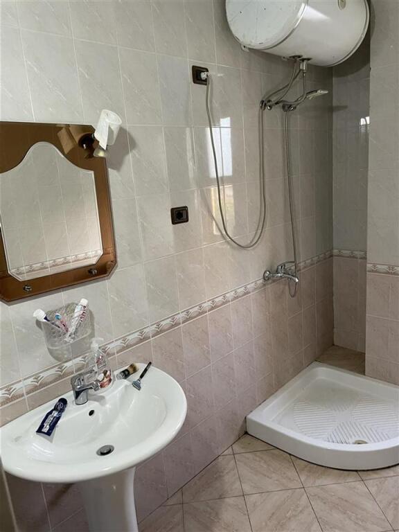 FOR RENT 2+1+1 LAPRAKE  40,000 LEKE