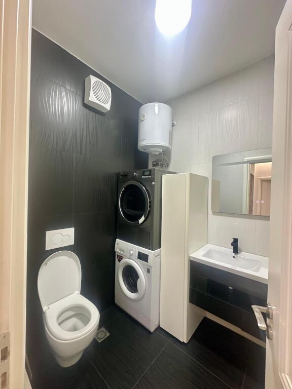 Apartament me qira 2+1+2 + parkim – Rr. Elbasanit, 7 Xhuxhat