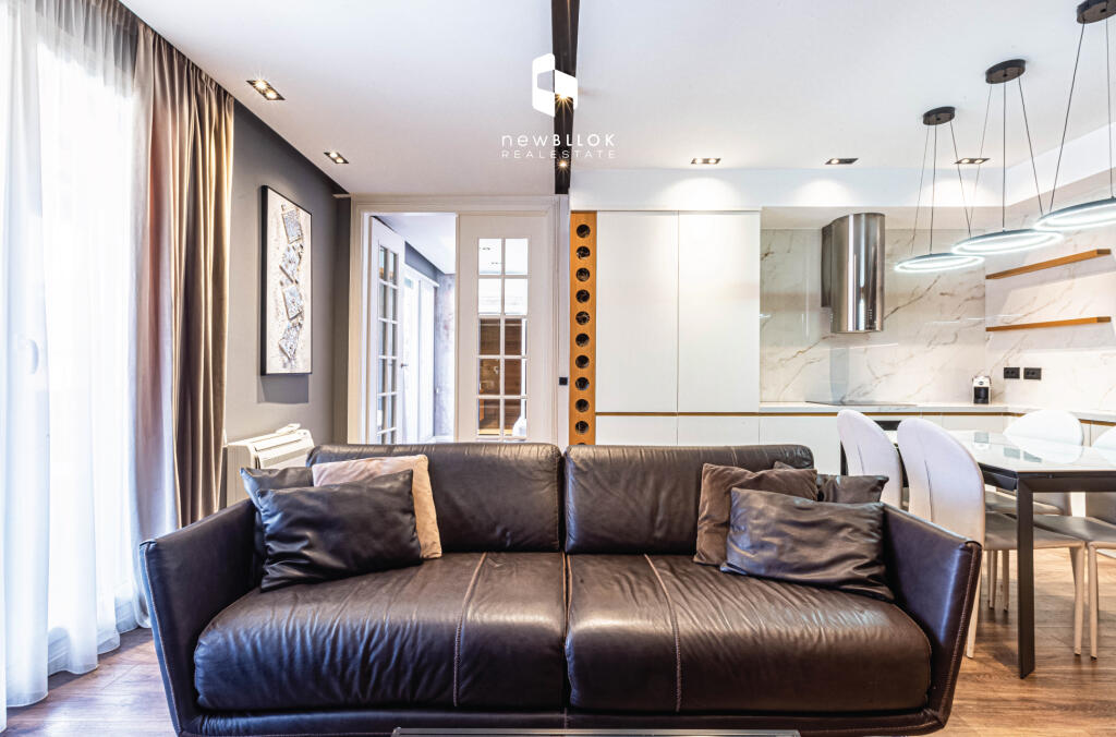 🟢 SHITET | LUXURY APARTAMENT NË QENDËR TIRANE📍 Vetëm 40 metra nga Toptani Center 💶 Çmim: 320,000€