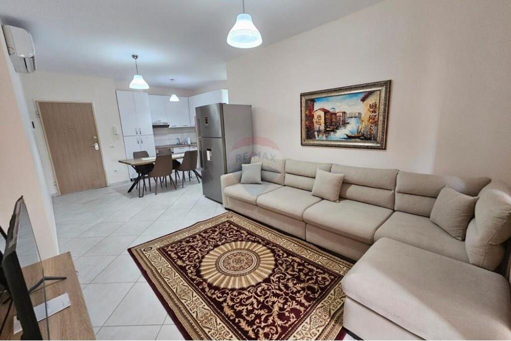 Apartament 2+1 per qira tek Rruga e Dibres!