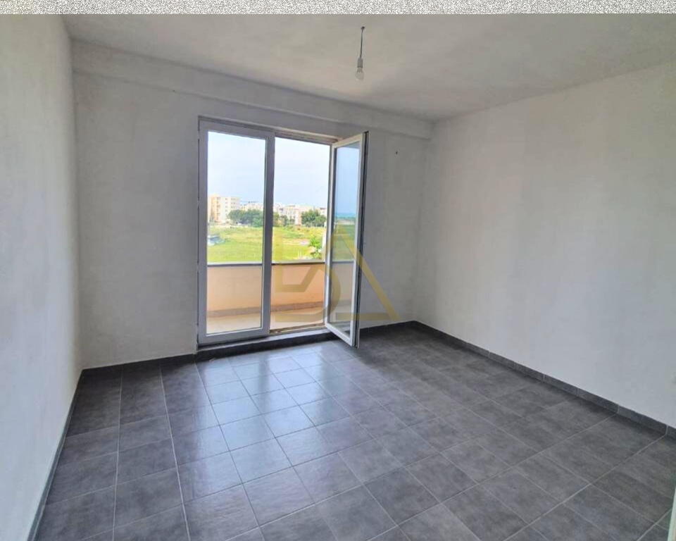 Shitet ose Jepet me Qira Apartament në Kavajë – Qerret