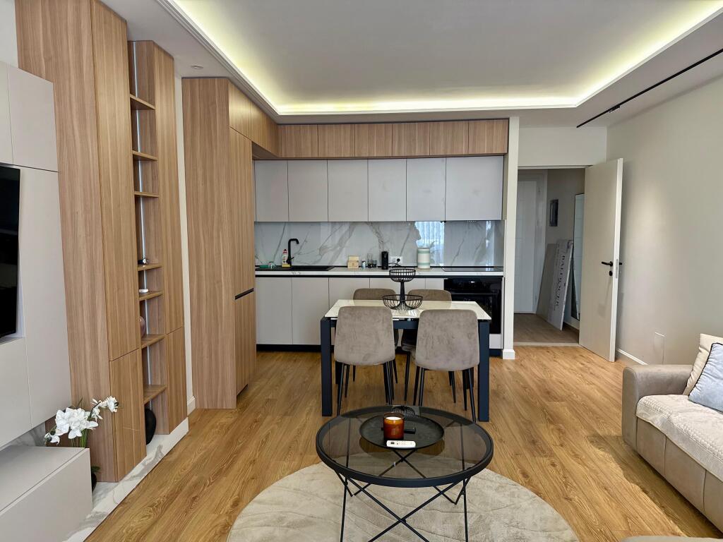 Luxury 1+1 apartment for rent on Kavaja street near the Center