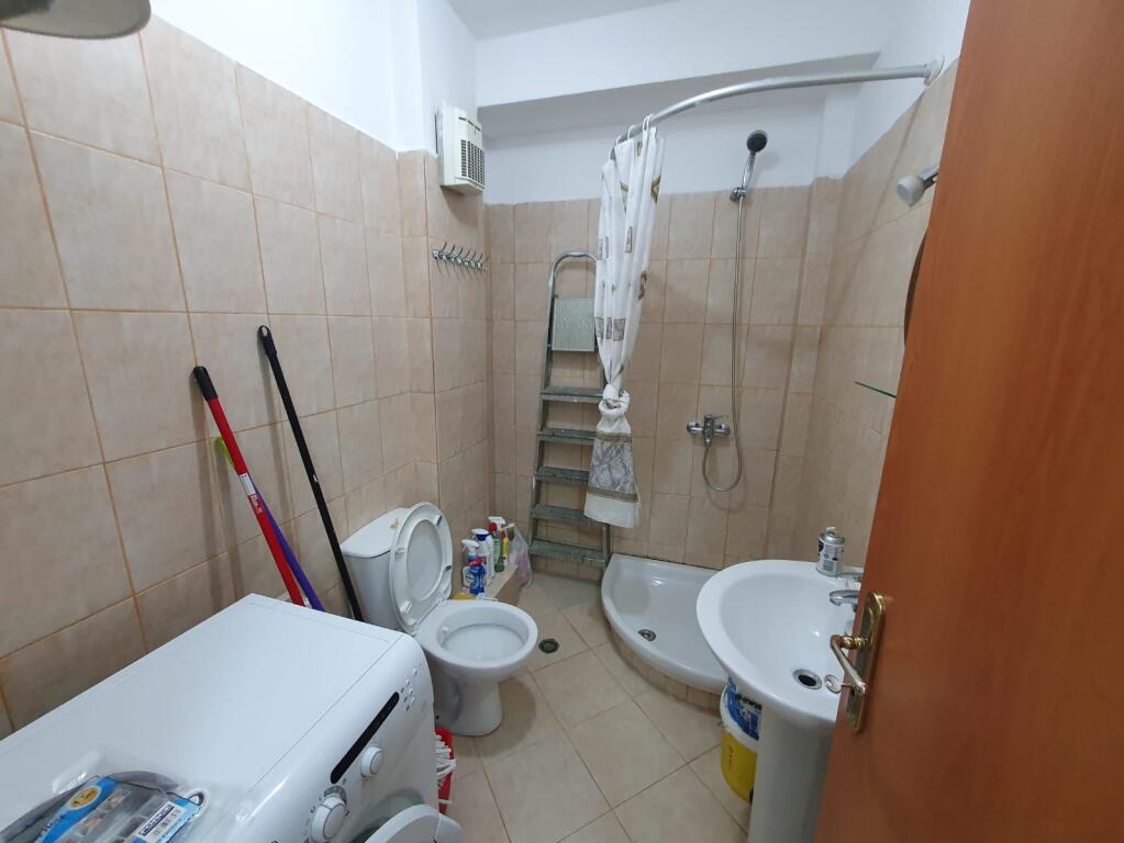 APARTAMENT ME QERA 1+1 PAZARI I RI 400 EURO