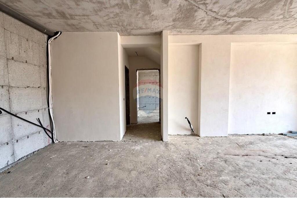 Individual villas for sale, near TEG!