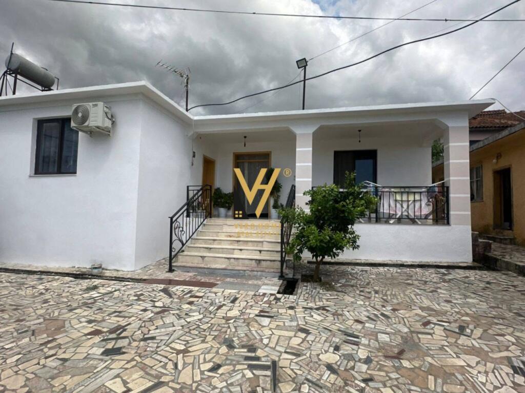 SHITET SHTEPI PRIVATE 2+1+OBORR NE FUSHE KRUJE 80.000 EURO