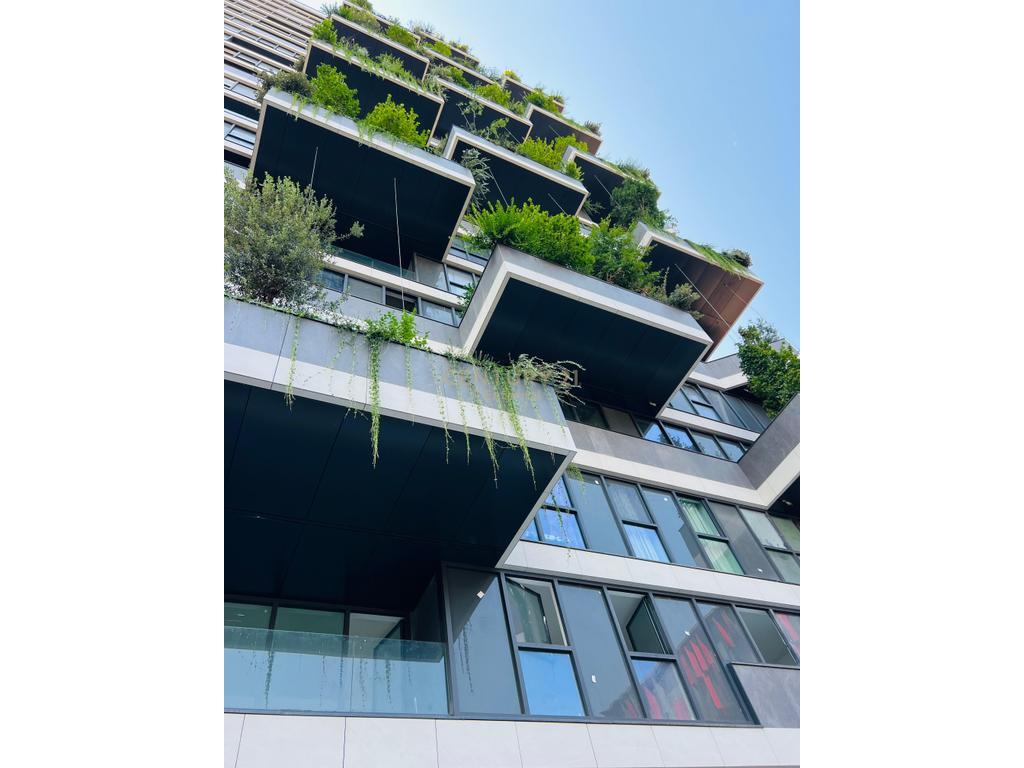Locale per Uffici in Affitto al Vertical Forest – Nel Cuore di Tirana!