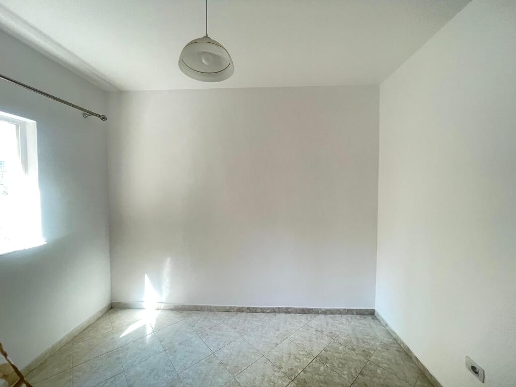 SHITET APARTAMENT 2+1 TE ISH FUSHA AVIACIONIT