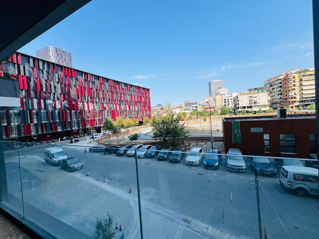 Locale per Uffici in Affitto al Vertical Forest – Nel Cuore di Tirana!