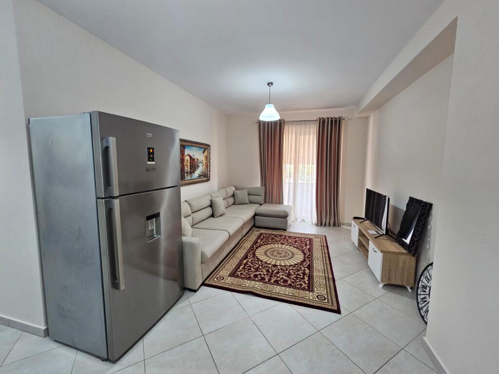 Apartament 2+1 per qera tek Rruga e Dibres!