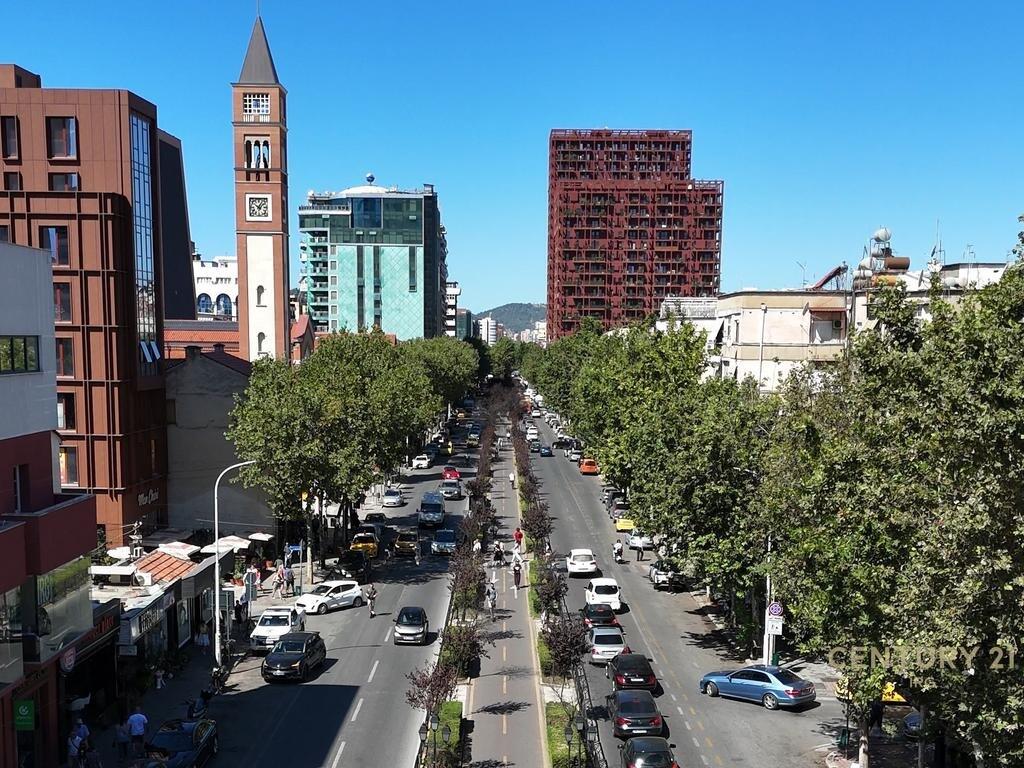 Appartamento 2+1 in Vendita vicino a Via Kavajës!