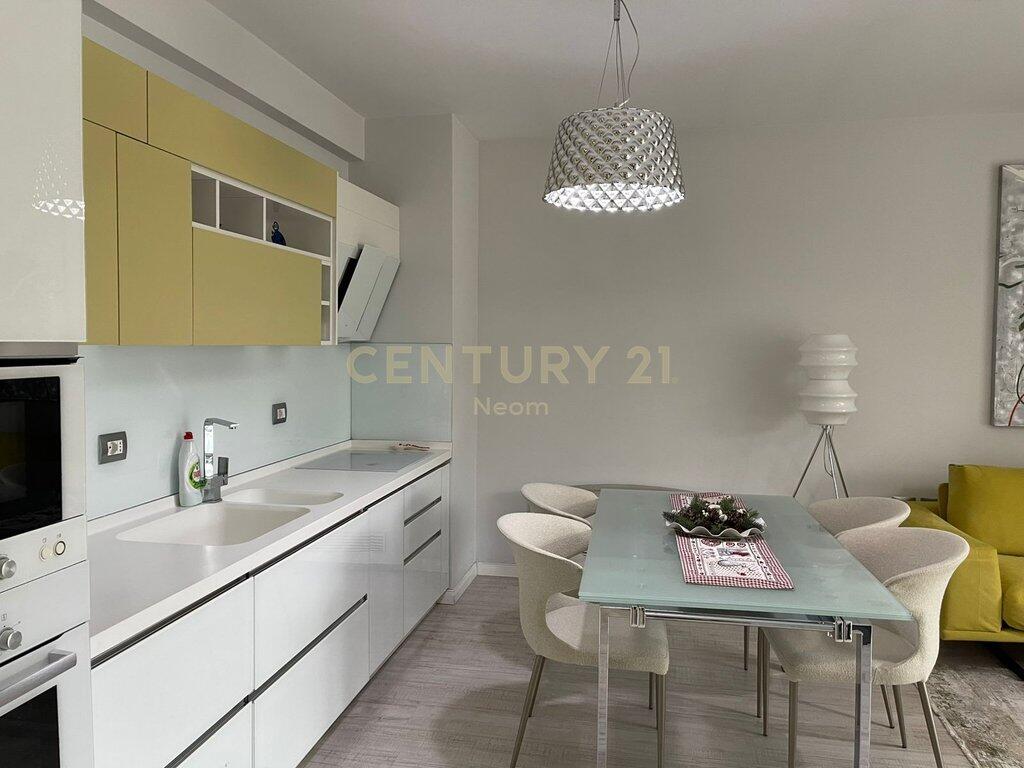 Qira, Apartament 2+1 te Nobis, Liqeni i Tiranës!