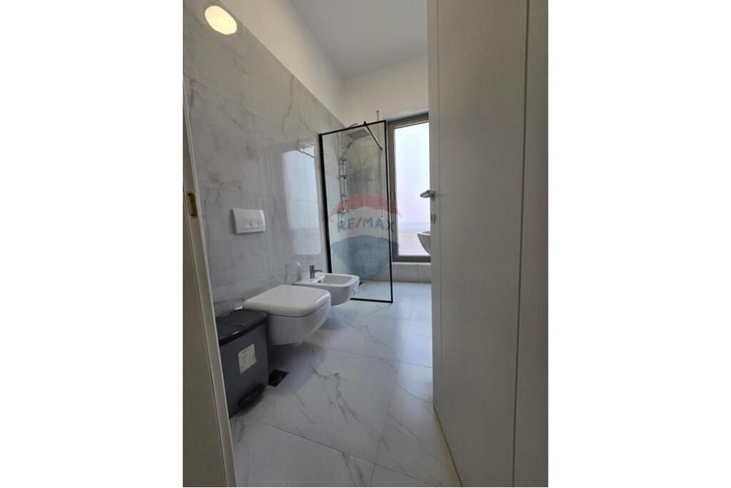 APARTAMENT ME QIRA 2+1 TE KOMPLEKSI DELIJORGJI