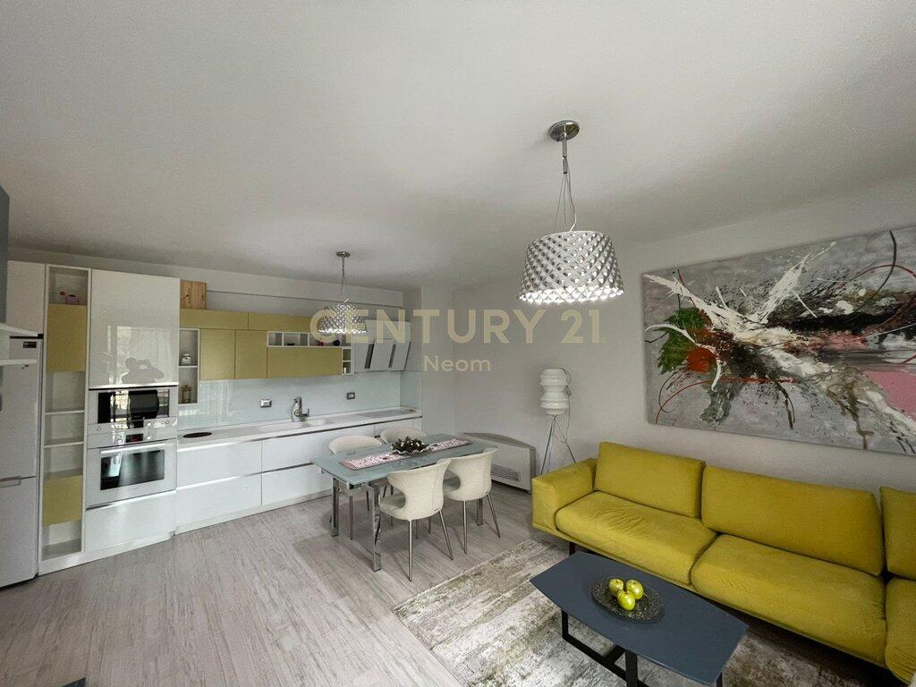 Qira, Apartament 2+1 te Nobis, Liqeni i Tiranës!