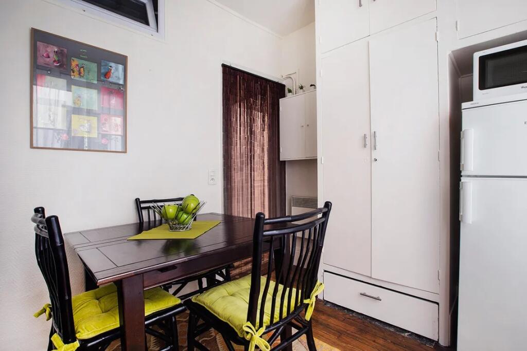 Apartament Me Qera 1+1 ne Bllok (ID B211371) Tirane.
