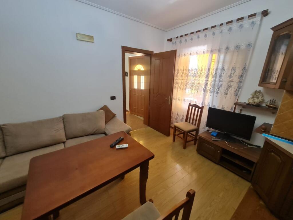 Affittasi Appartamento 1+1+1 Balcone