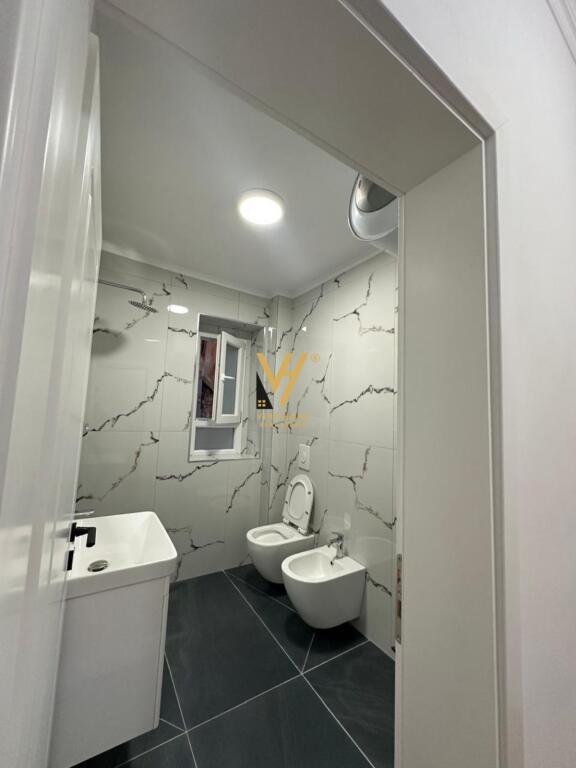 SHITET APARTAMENT 1+1+BLK TE MINISTRIA E DREJTESISE 153.000 EURO