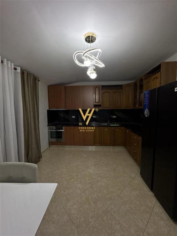 JEPET APARTAMENT 2+1+BLK ME QERA TE KODRA E PRIFTIT 550 EURO