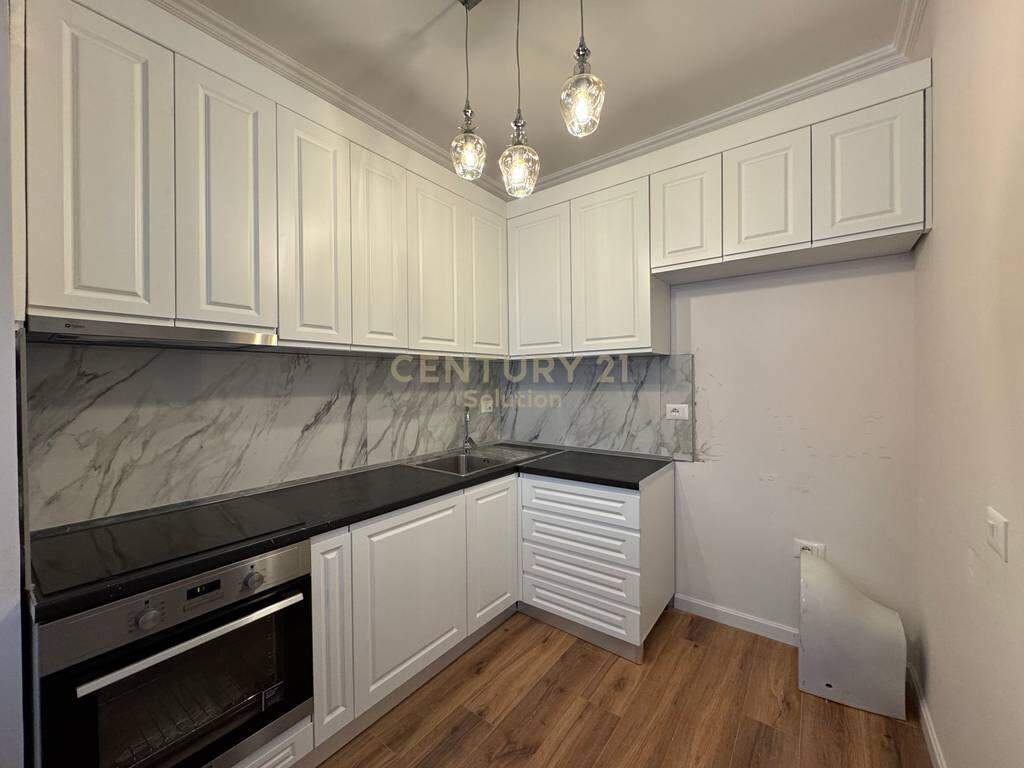 JAPIM ME QIRA APARTAMENT 2+1 NE RRUGEN NDRE MJEDA