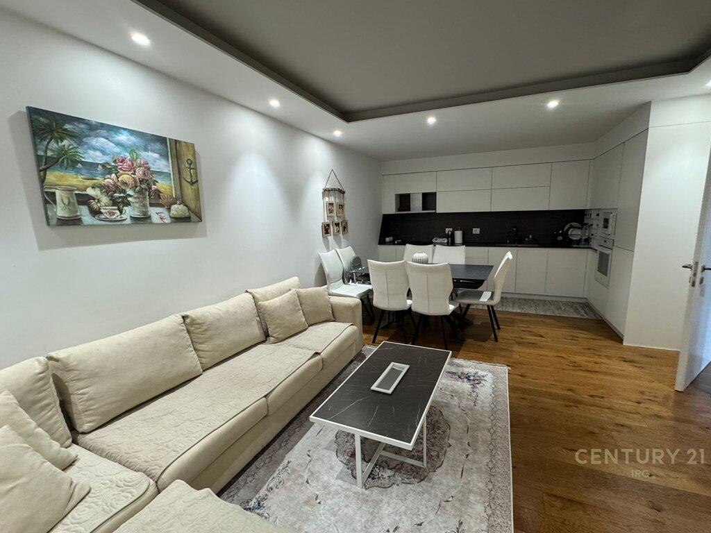 3-STOREY VILLA FOR RENT AFTER QTU!