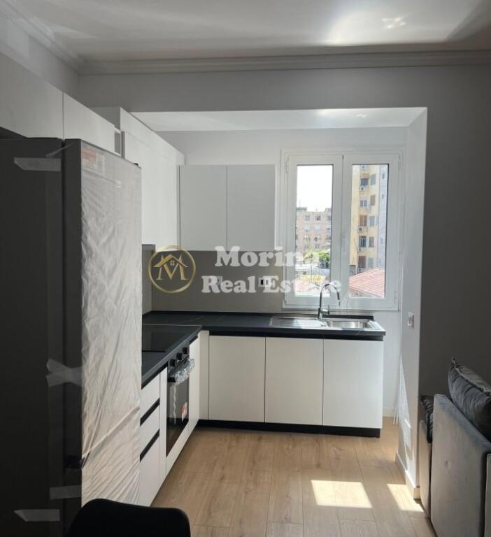Qera, Apartament 2+1, Bulevardi Zogu I, 950 euro/muaj