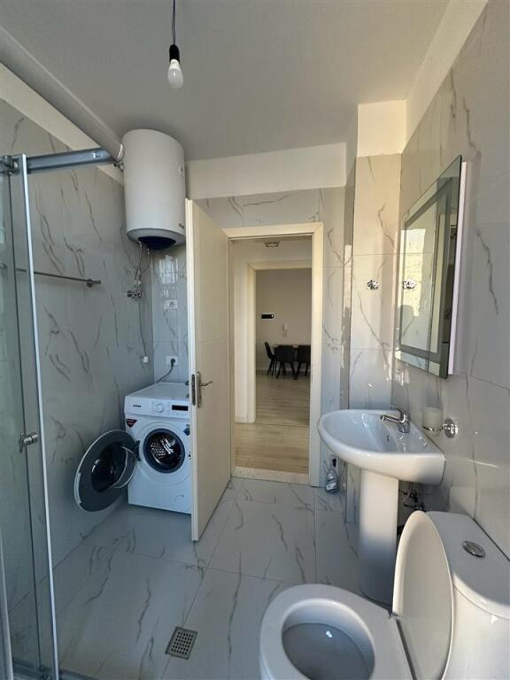 2+1 apartment for rent at Fusha e Aviacionit, near the Tax Directorate