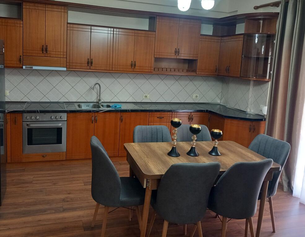 Apartment 2+1 for rent Marije Kraja St.