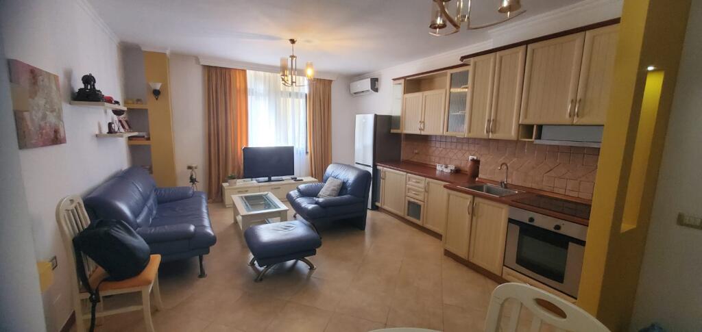 2+1 Apartment for Rent in the Heart of Tirana – 75,000 Lek NET