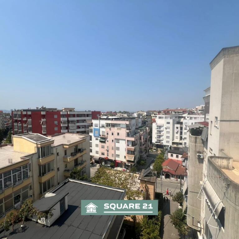 📍 Apartament me Qira – Fresku, Tiranë
