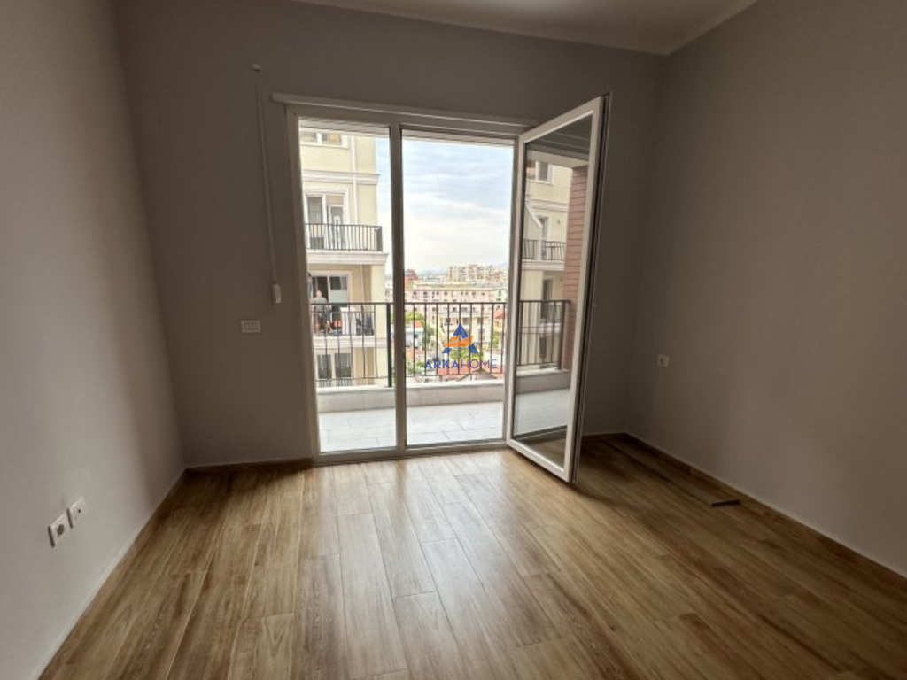 FOR SALE APARTMENT 2+1+BALCONY "BULEVARDI BLU, QENDER KAMEZ" 115,000 EURO.