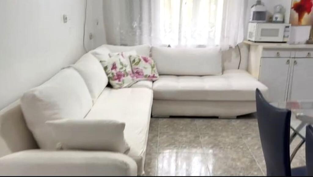 🏢Rruga e Dibres,prane Fakultetit te Mjeksise jepet me qera apartament 2+1,i mobiluar 50,000Leke