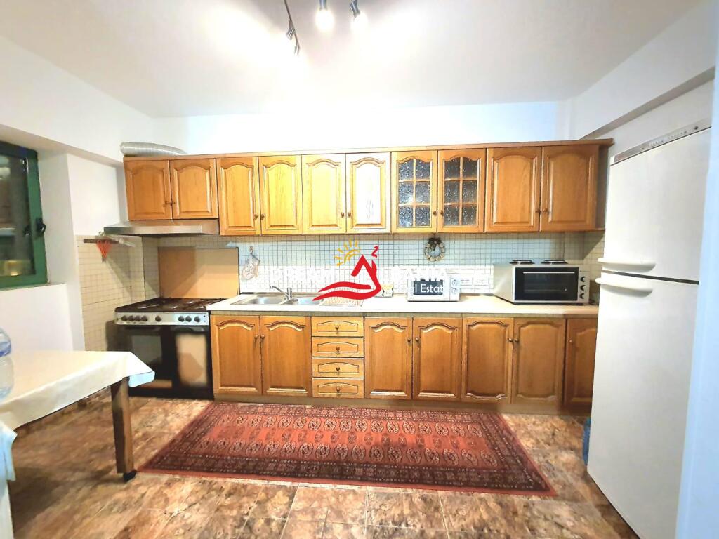 3+1 apartment for rent on Durres street near the Ministry of Education in Tirana (ID 4231307)
