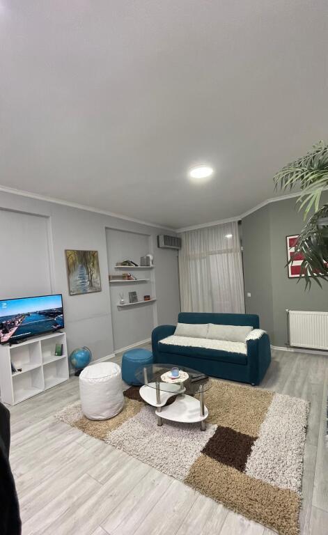 Apartament 1+1 per qira Komuna e Parisit