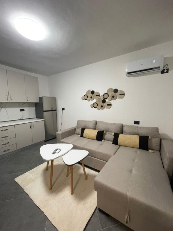 Private house 2+1 at Riza Cerova!