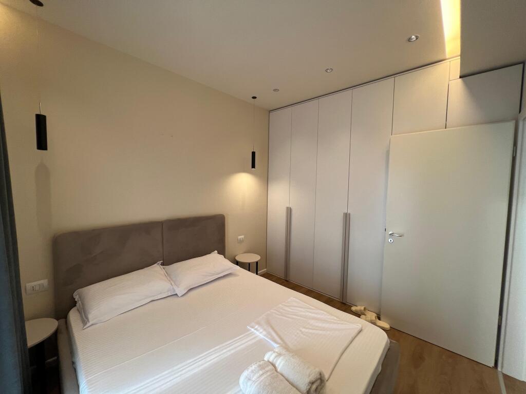 📣 VENDESI SUPER Appartamento 1+1 📍 Complesso Kaimi, Ali Dem ✨   🏢 Nuova Costruzione  🪜 7° Piano (Con Ascensore)  📐 Superficie 56 m2  🛋️ Arredato Da Architetto In Modo Contemporaneo   💶 Prezzo 100.000 Euro Non Trattabile