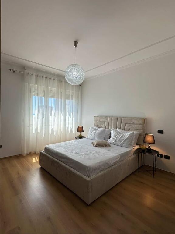 Affitto appartamento 2+1, 130 m². Durazzo, Volga