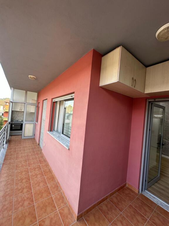 Shitet Apartament 2+1 Rruga e qelqit